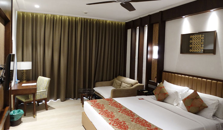 Best hotel room in Pune at Corinthians Pune Resort & Club