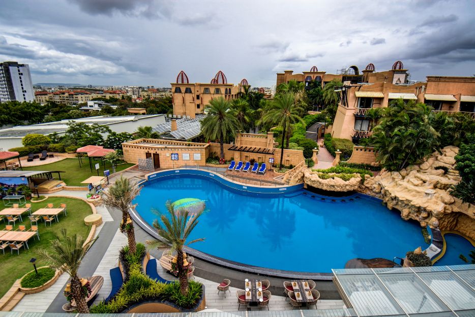 Luxury resort & spa in Pune at Corinthians Pune Resort & Club