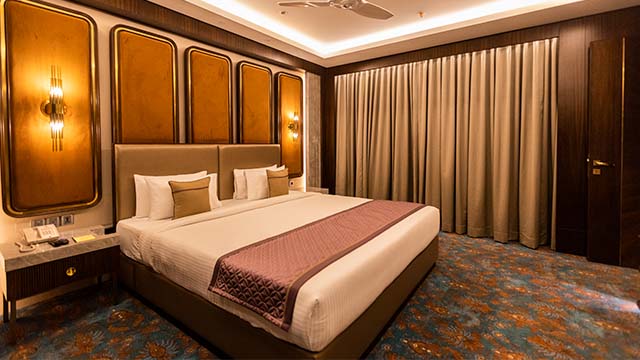 wow suite three room in Pune at Corinthians Pune Resort & Club